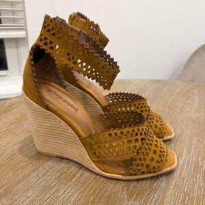 Jeffrey Campbell‎ Wedges 8.5 Brown Camel Suede Leather Cutout Ankle Strap Boho